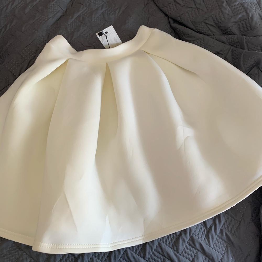 Never worn BOOHOO skirt